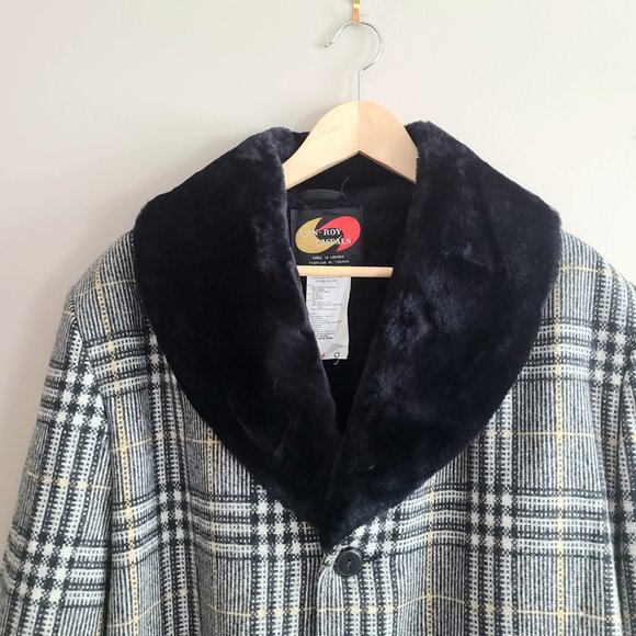 Vintage Con-Roy Casuals gray plaid wool man coat with black faux fur collar. - Picture 3 of 12